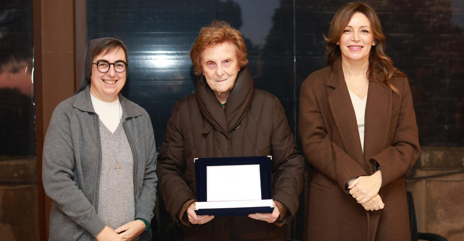 Suor Alessandra Smerilli e la sottosegretaria Lucia Borgonzoni all’HFF 2025 per onorare la carriera di Liliana Cavani